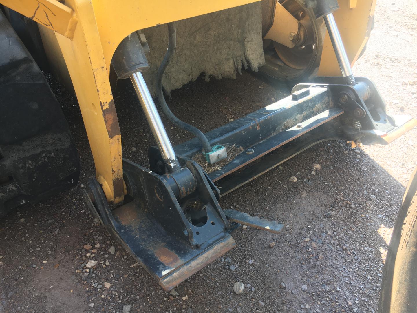 ./imagenes/INVOICE/2019/16985/MINICARGADOR 299D2 XHP (8).JPG